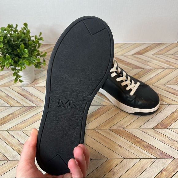 Michael kors | women black leather lace up sneakers - Picture 4 of 6